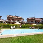 - Pool & Relax *