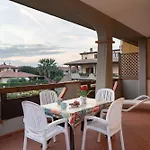 - Pool & Relax Appartement Follonica