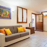 - Pool & Relax Appartement Follonica