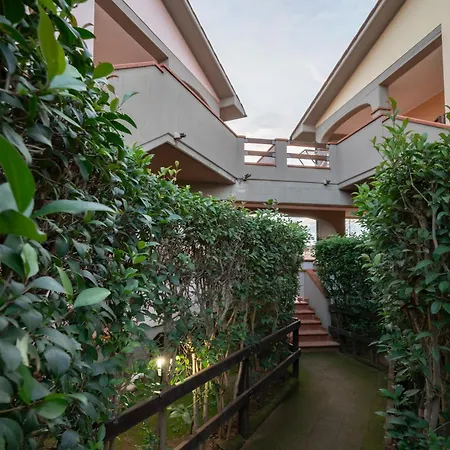 - Pool & Relax Апартаменты
