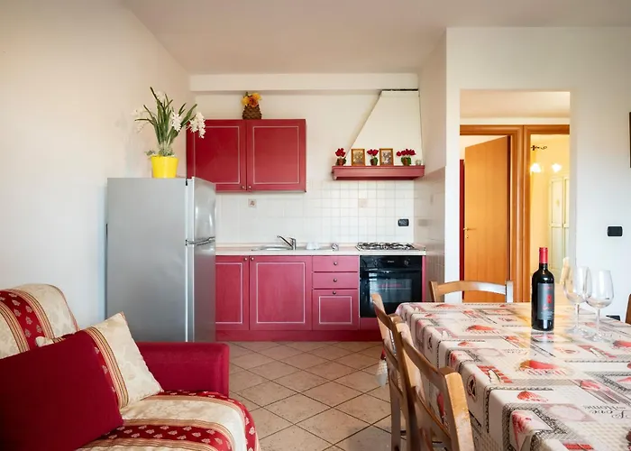 - Pool & Relax Фоллоника