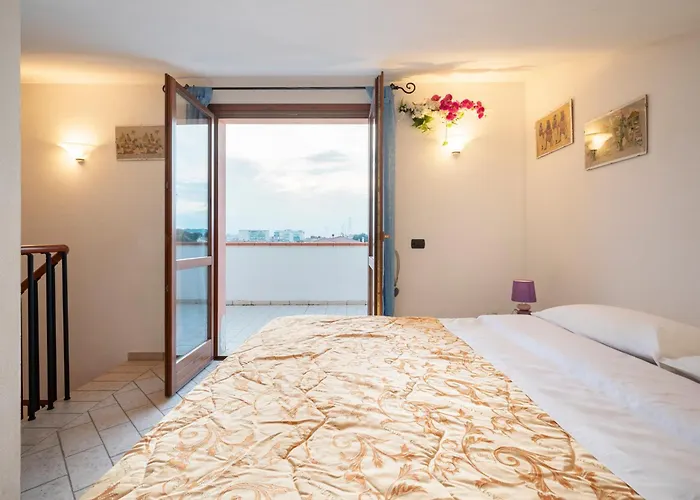 - Pool & Relax Фоллоника