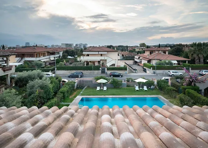 - Pool & Relax Апартаменты