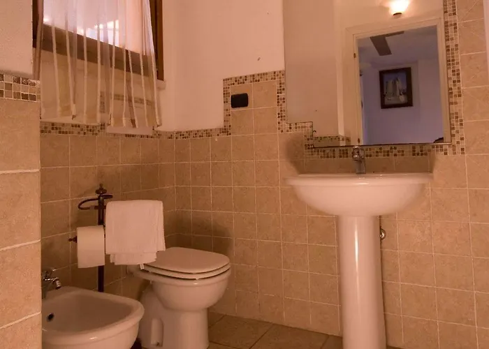 - Pool & Relax Фоллоника